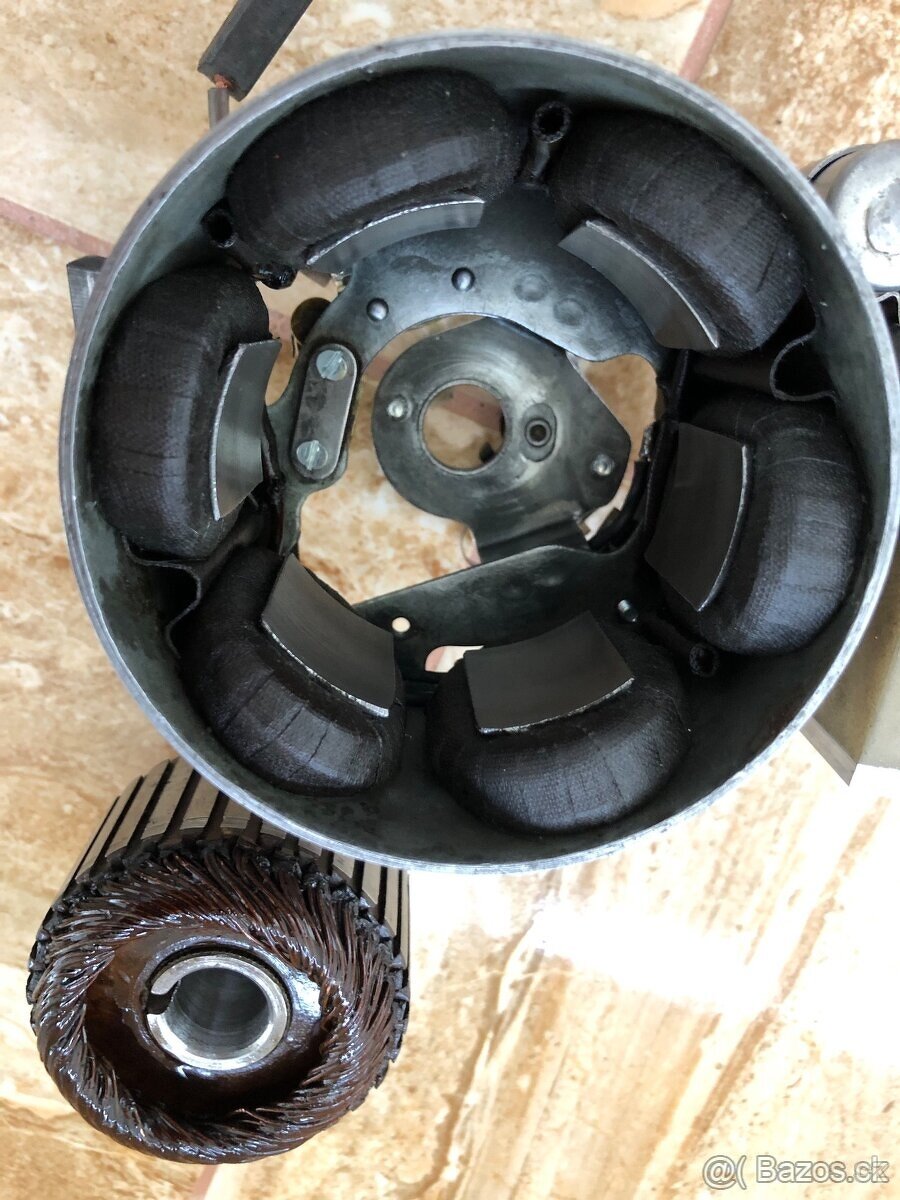 Jawa 250 / 11 pérák - zapalování po GO , mínus pól - 9