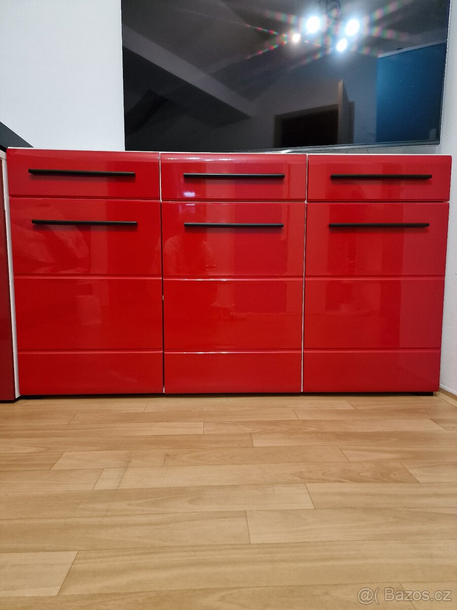 Prodám 2 komody - 9