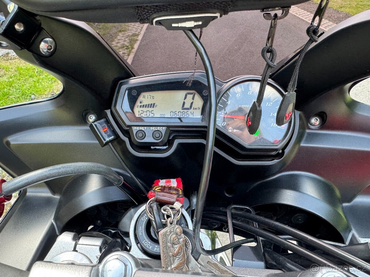Yamaha FZ6 Fazer - 9