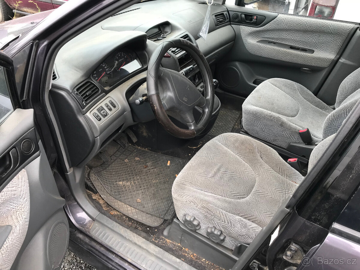 Mitsubishi Spacewagon 2,4i GDI 4x4 2001 110kW - 9