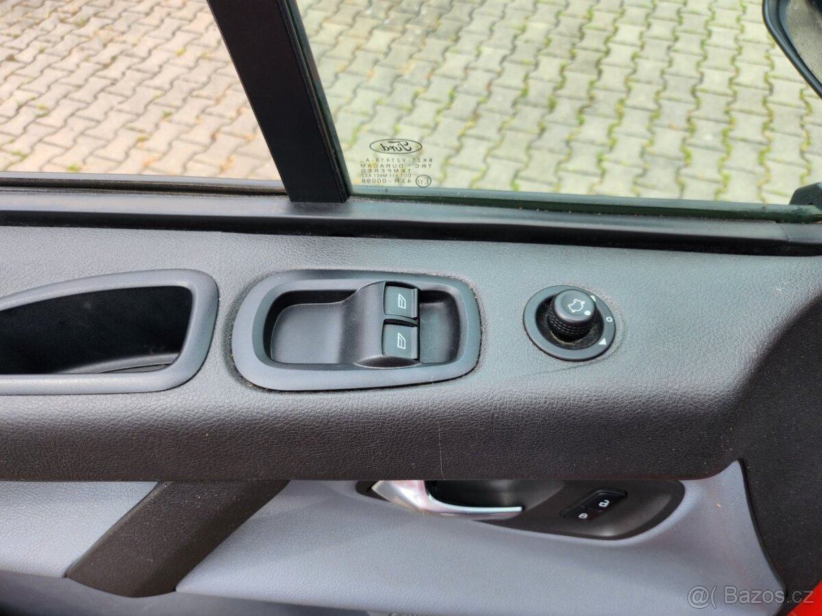 Ford Custom 2.0 tdci 96 kw ZADÁNO - 9