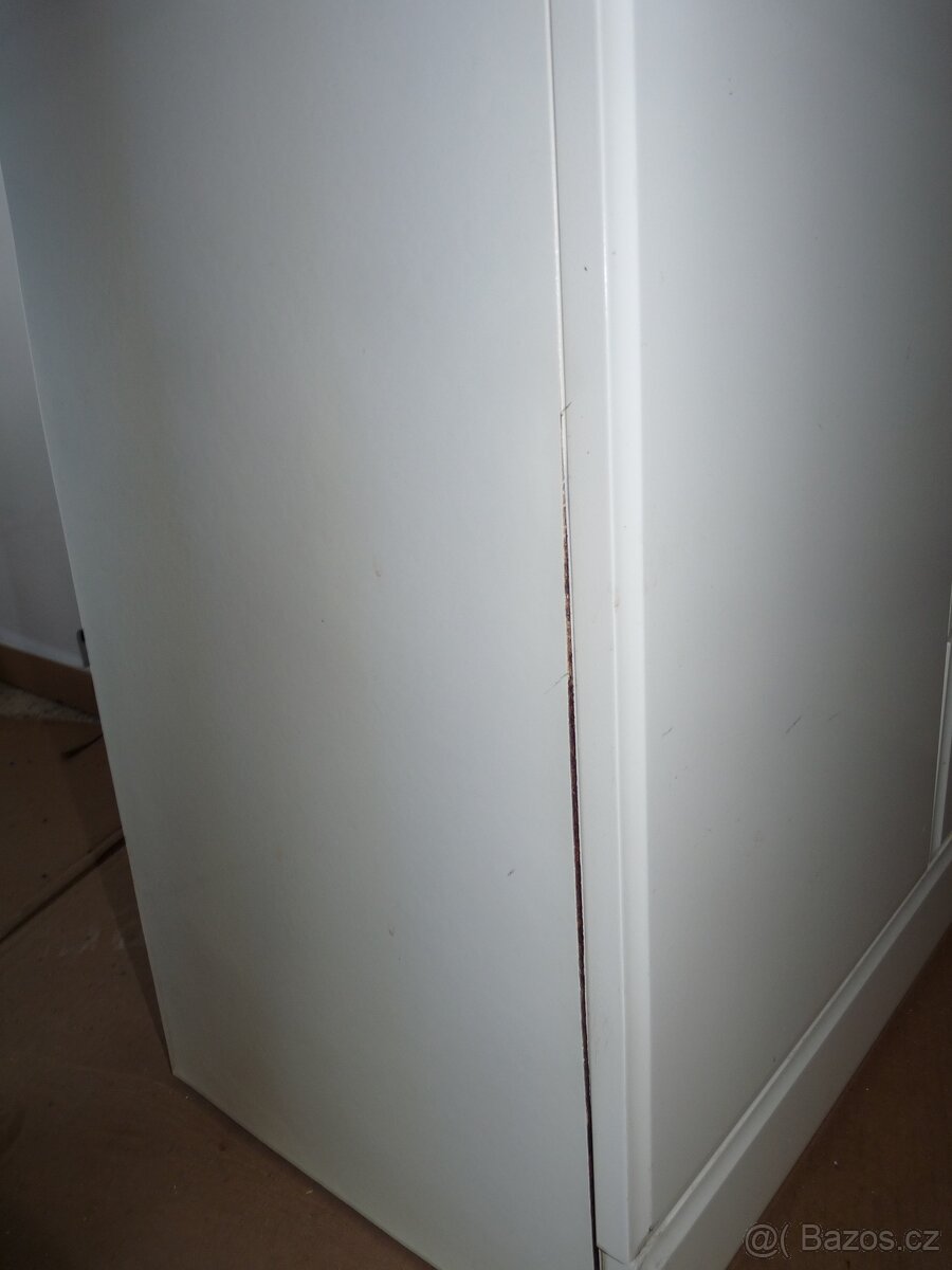 Umyvadlo se skříňkou - 9