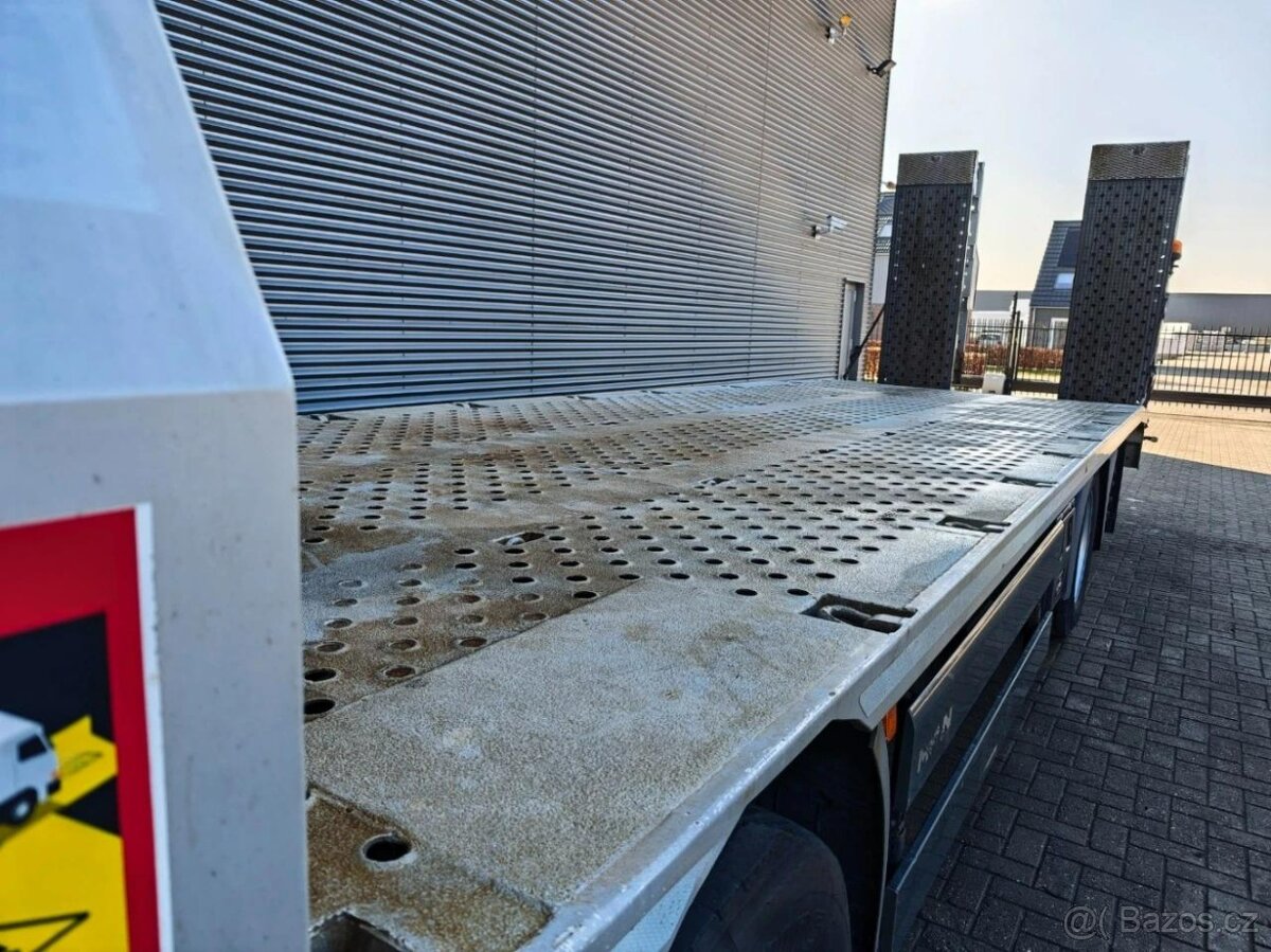 MAN TGS 35.460 8x2 / přepravník strojů / naviják - 9