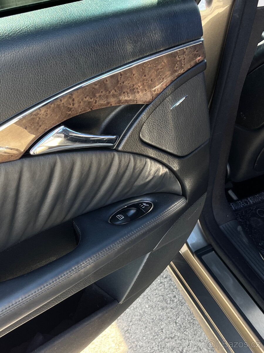 Mercedes E320 - 9