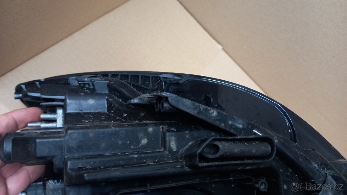 Pravý světlomet VW Touran Led - 9