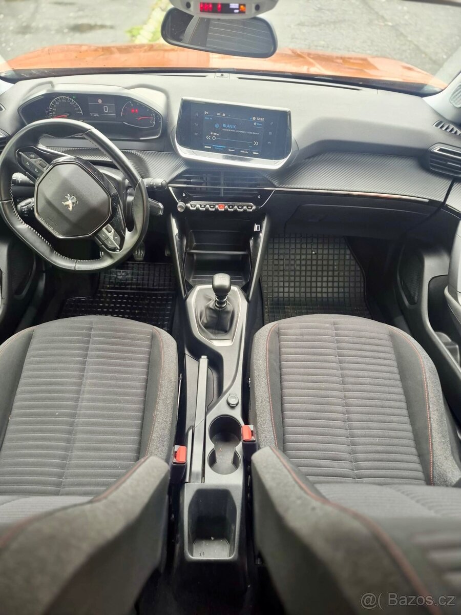 Peugeot 2008 1.2 96 kW Allure - 9