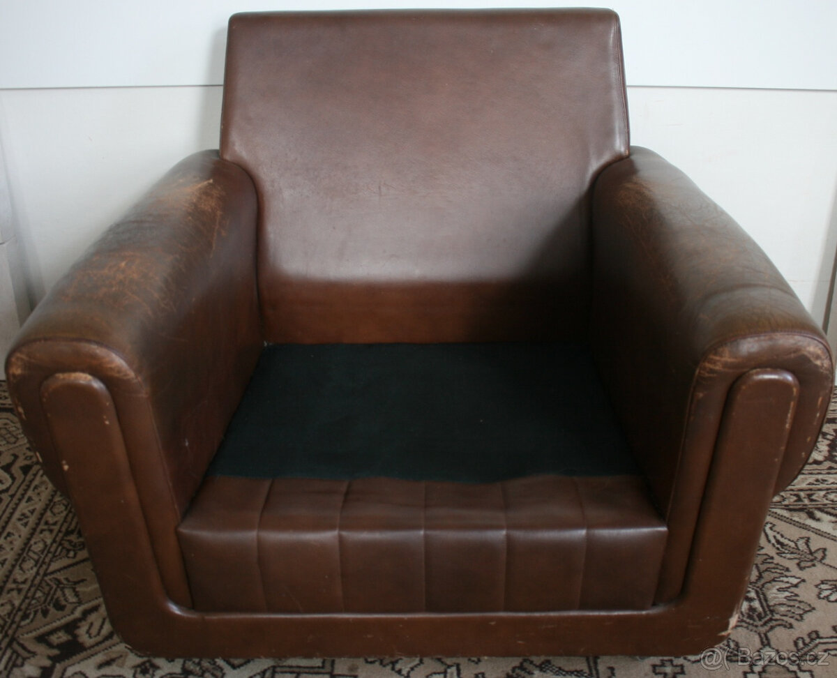 Vzácná dvojice původních kožených křesel UP závody Brno 1969 - 9