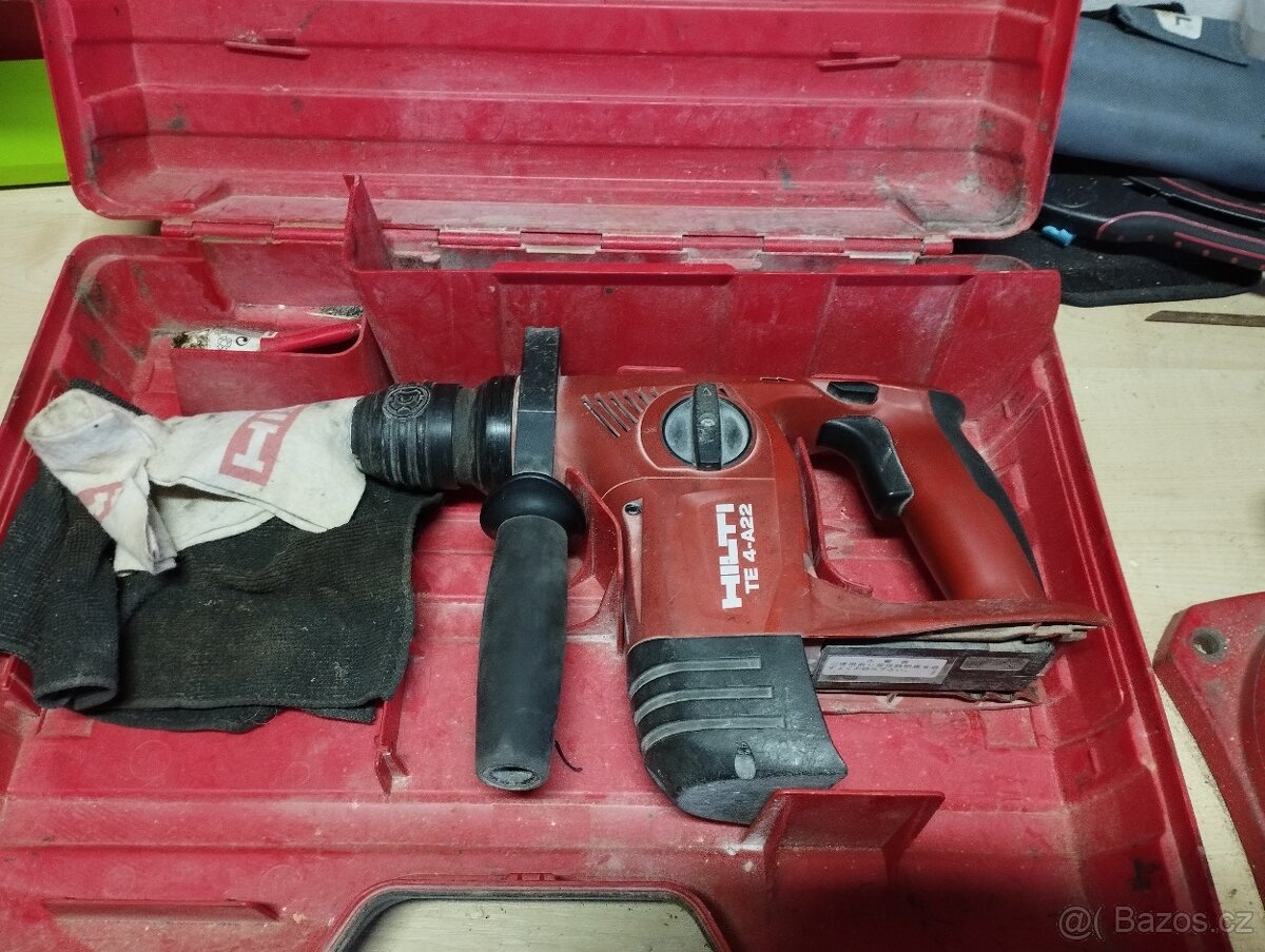 HILTI kompletní sada nářadí, možno i jednotlivě - 9
