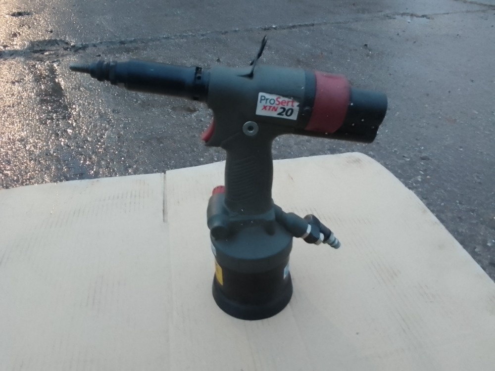 Pneumatické nýtovací kleště - 9