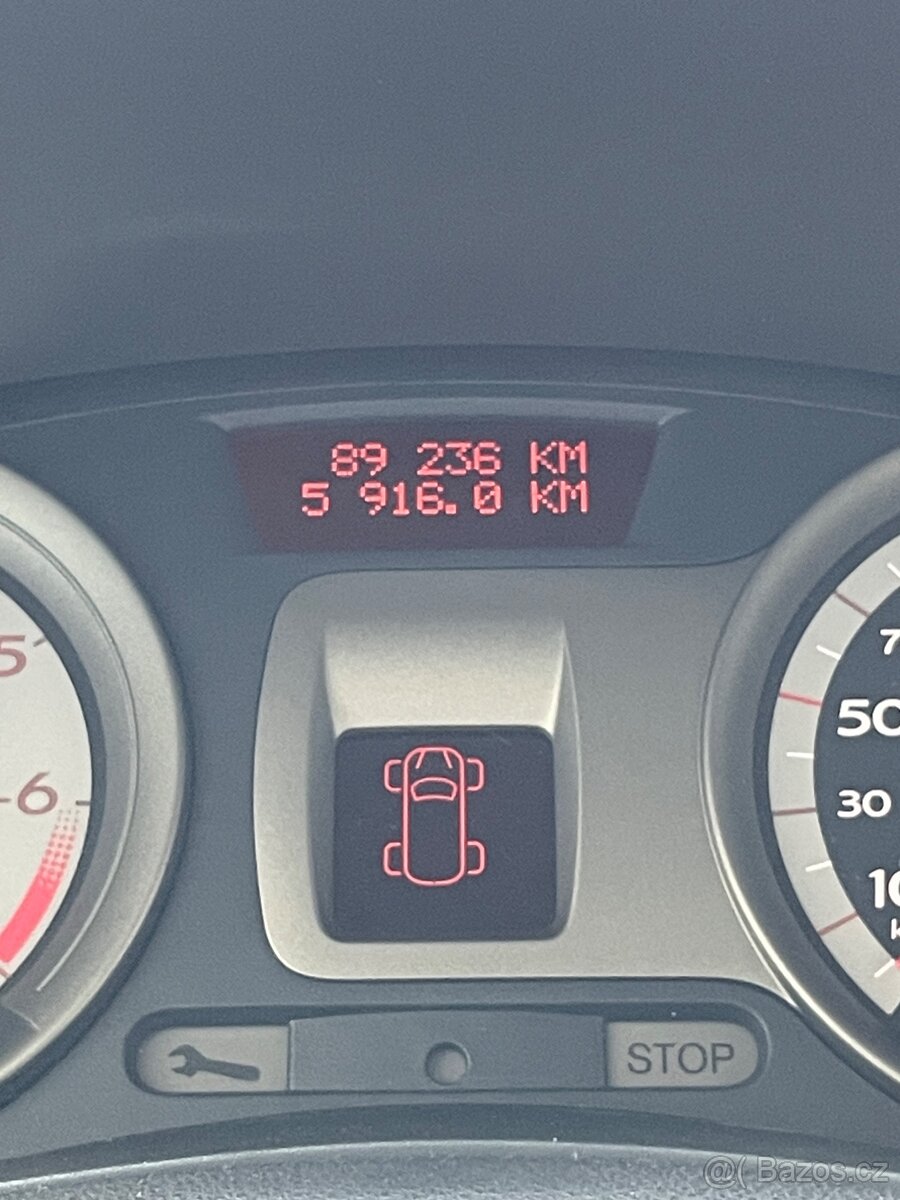 Renault Clio 3 1.6 16V INITIALE - 9