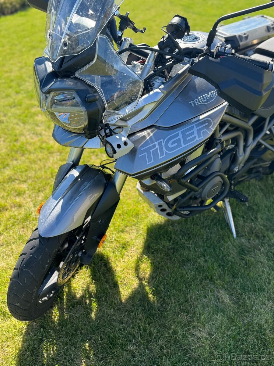Triumph Tiger 800 XRT - 9