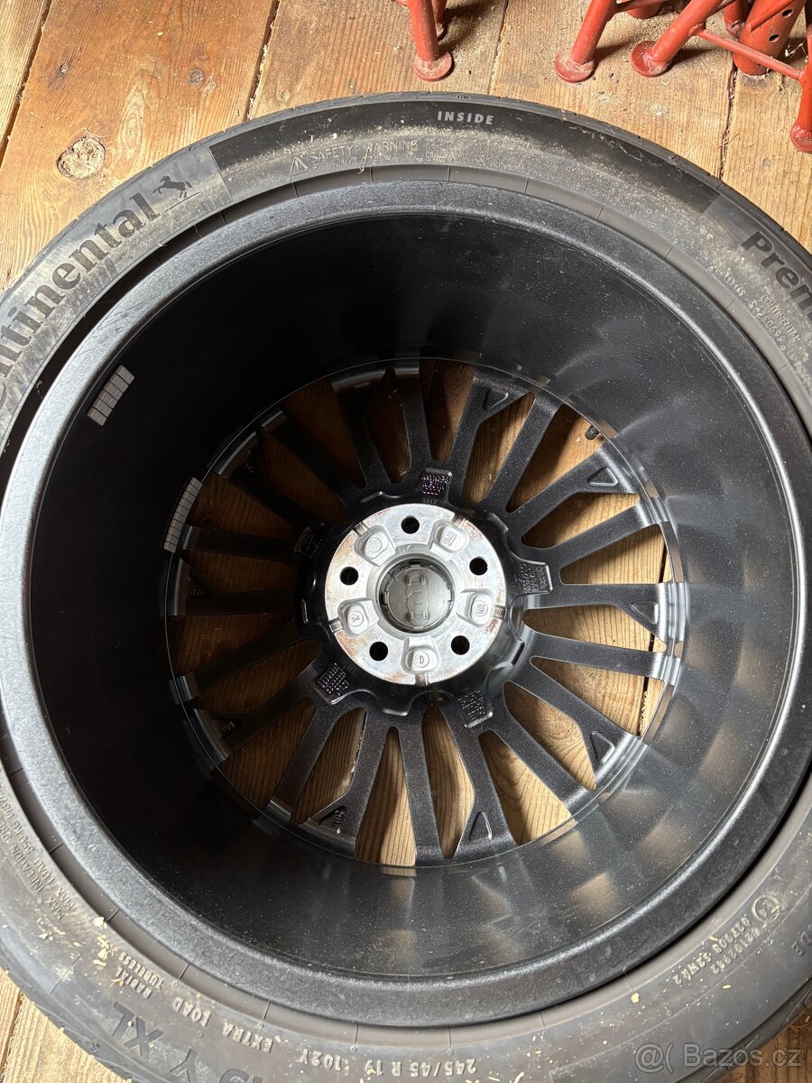 Originál Audi kola 245/45 R19 8.5J ET40 - 9