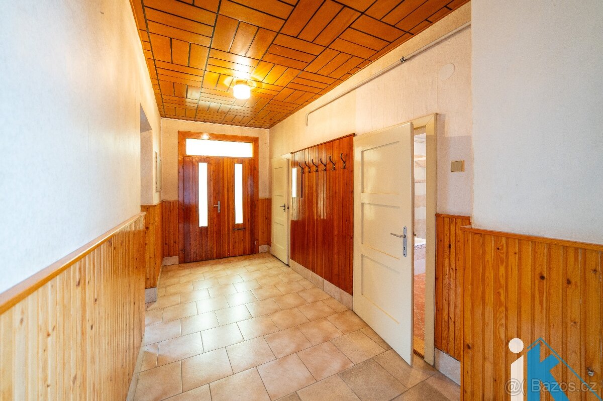 Rohový prostorný RD v Určicích - 9