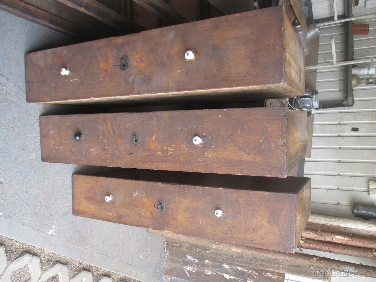 Historický prádelník/komoda - 9