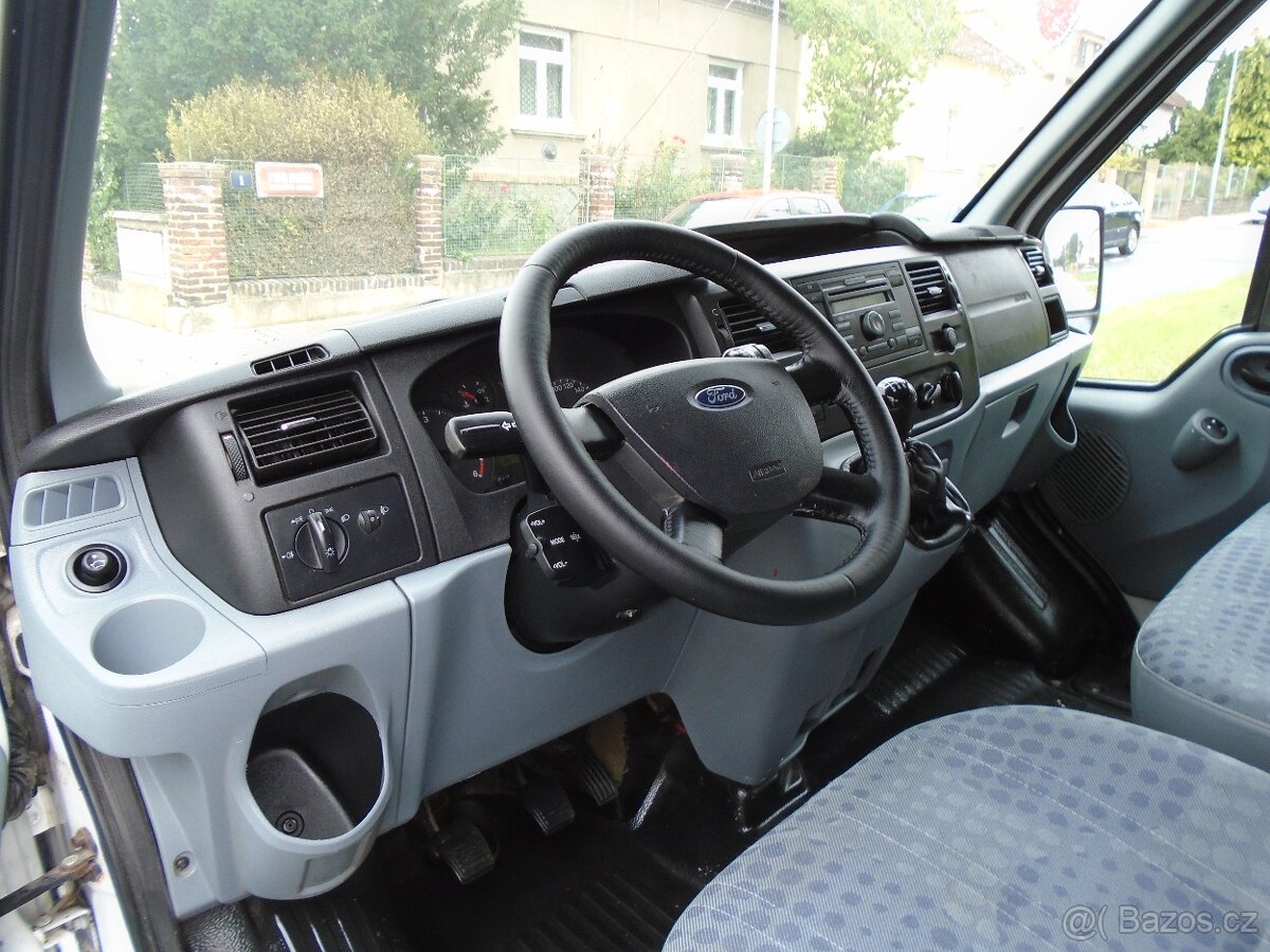 Ford Transit 2.2 TDCi L1H1 6 míst - 9