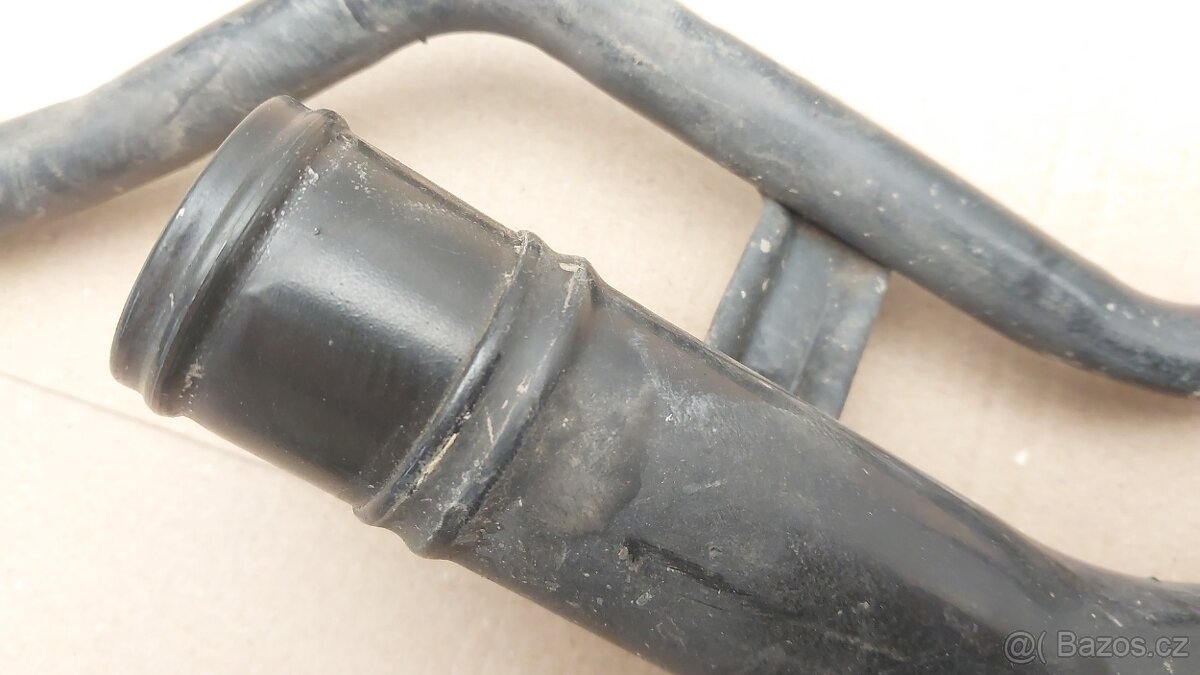 Nissan Pathfinder R51 : Hrdlo nádrže - 9