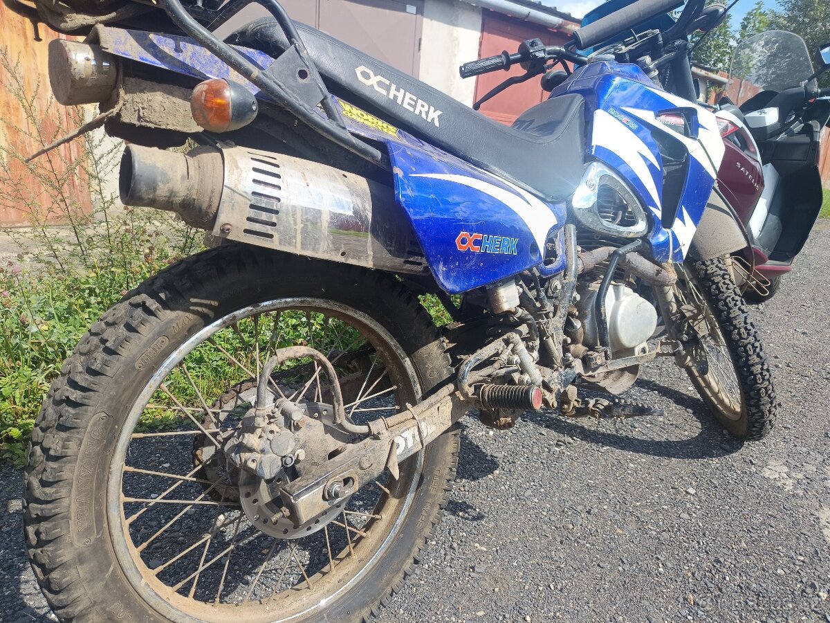 Moto - 9