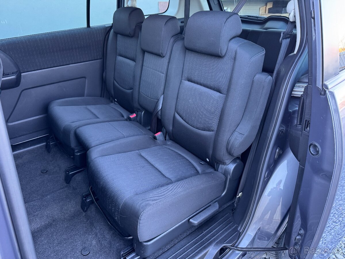 Mazda 5 1,8 i,16V,85kW,7 míst - 9
