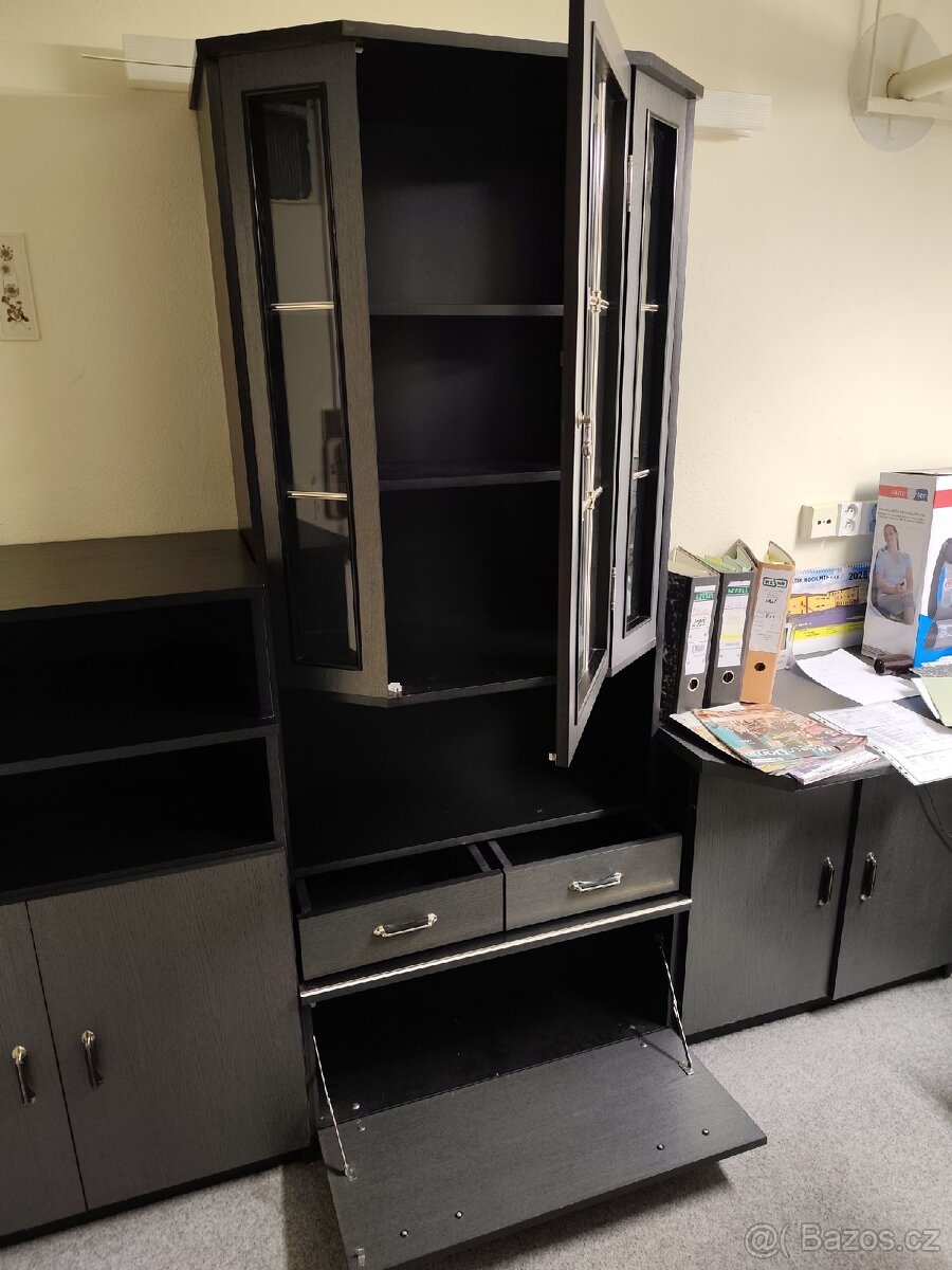 Kancléřský nábytek - 9