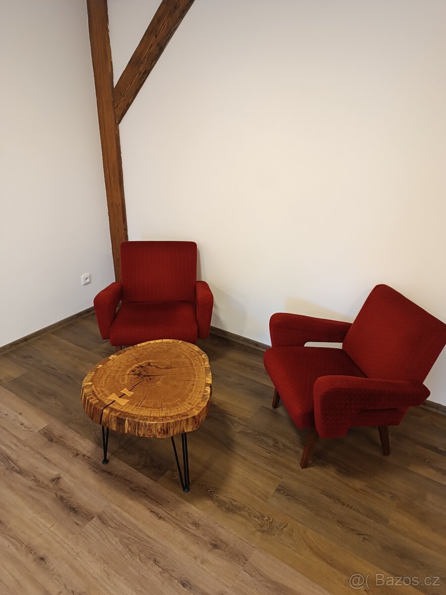 Konferenční dubový stolek - 9