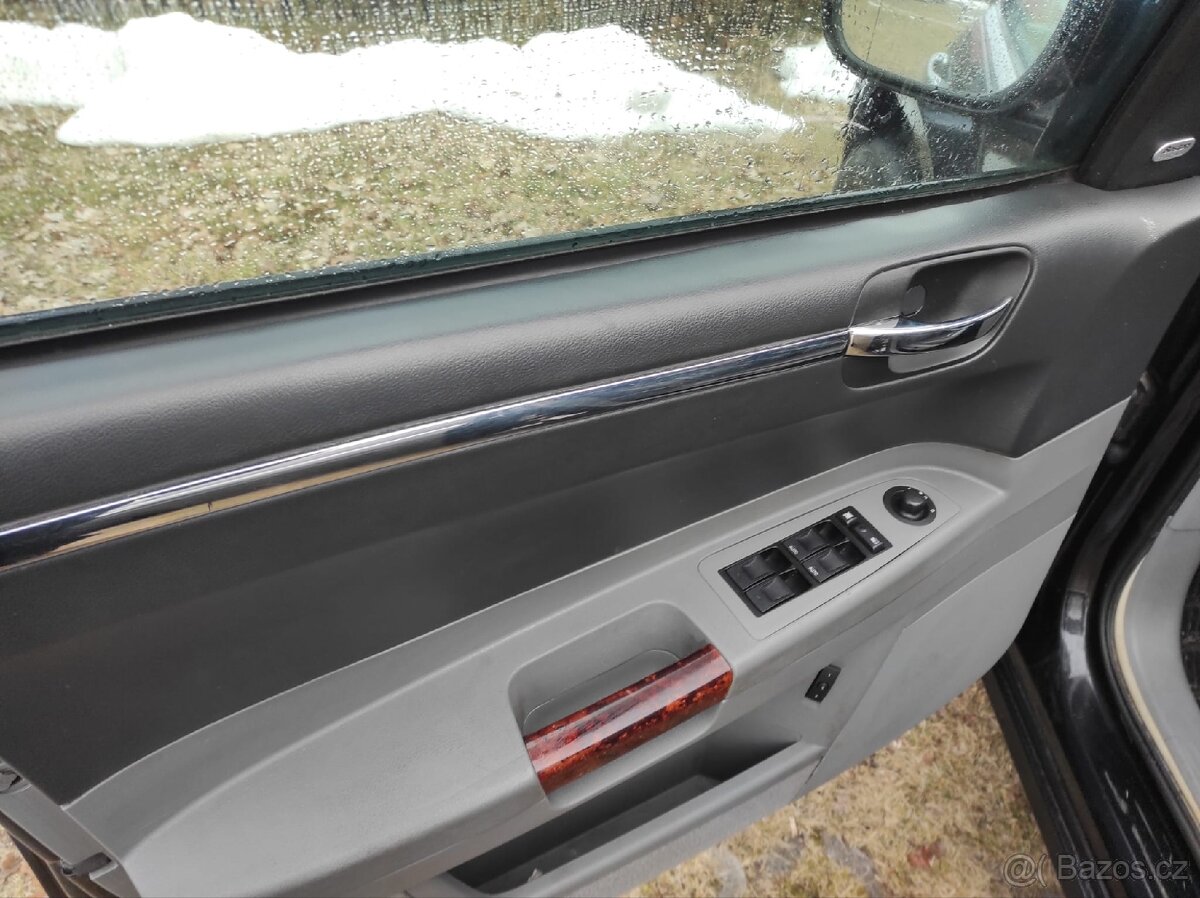 Chrysler 300C 3,5V6 183kw.rv2006 - 9