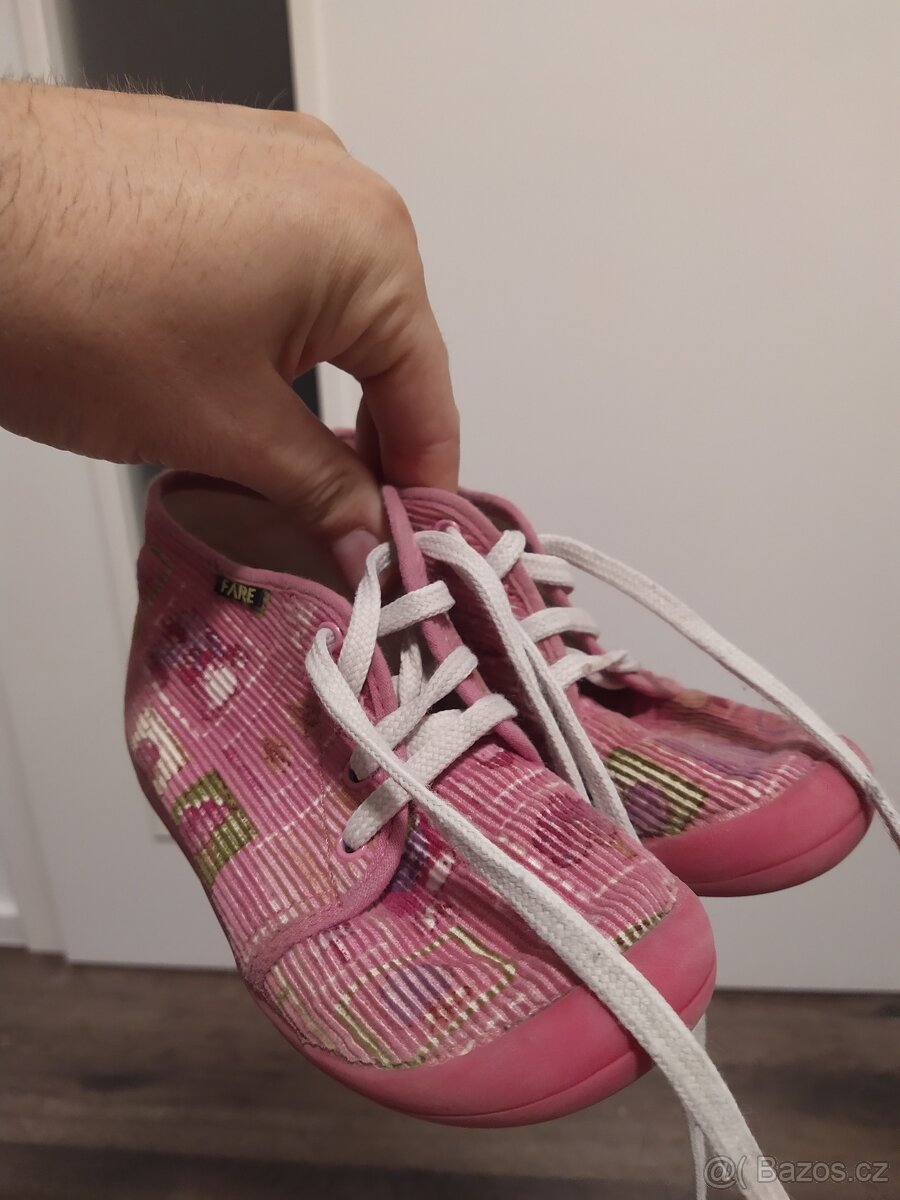 Dětské boty, papuče, gumáky, sandály apod. (B) - 9