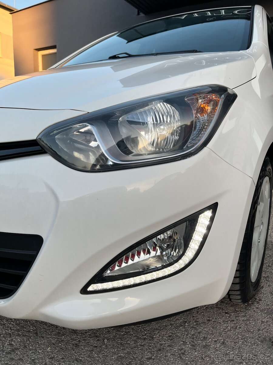 REZERVOVANE Hyundai i20 1.3 Benzin = Navi, r.v 2013, 96623km - 9