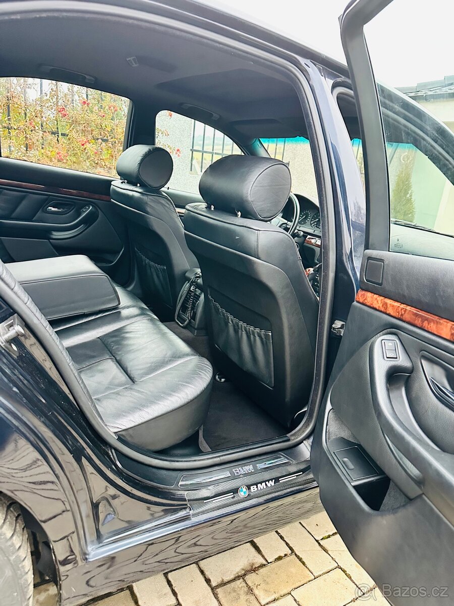 Prodám Bmw E39 528i M-paket org.štítek INDIVIDUAL - 9