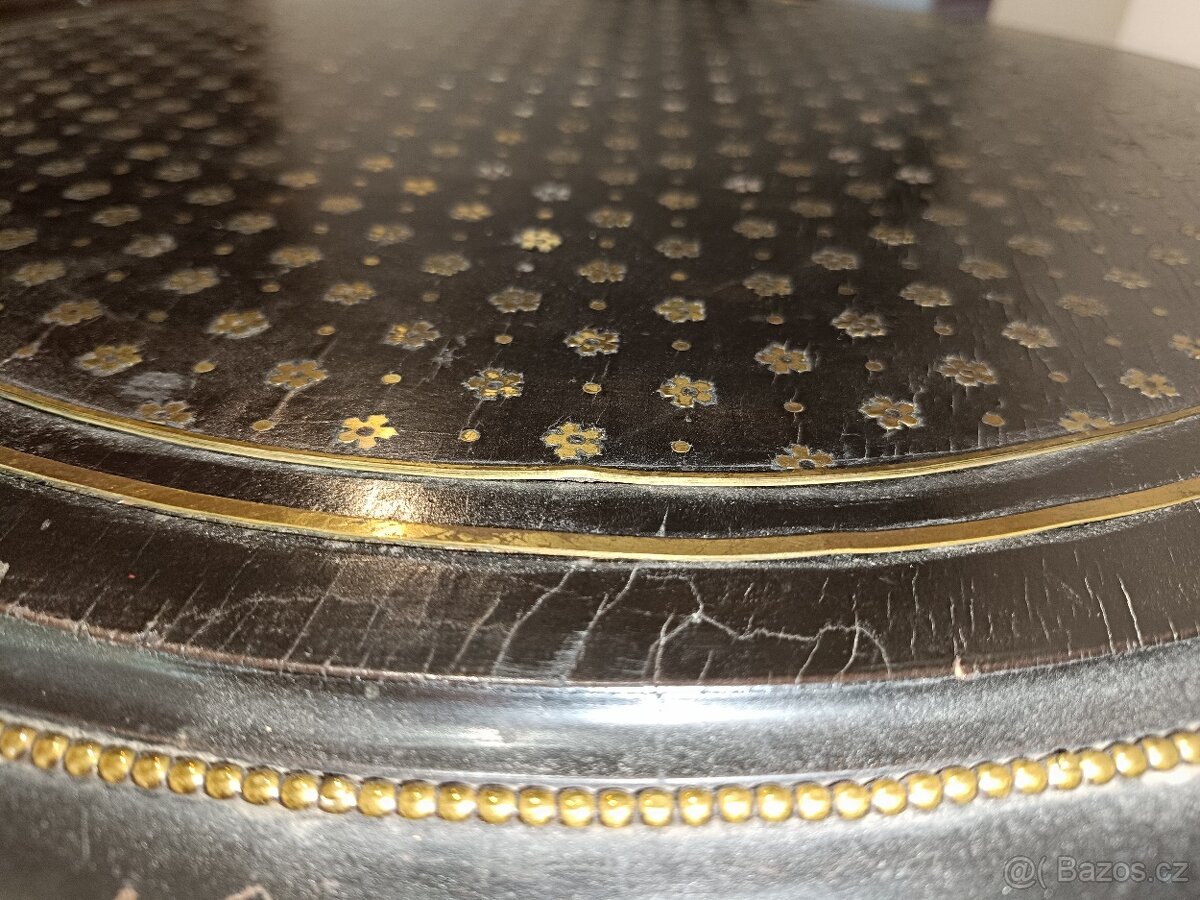 Starožitná křesílka, stolek a taburetka - 9