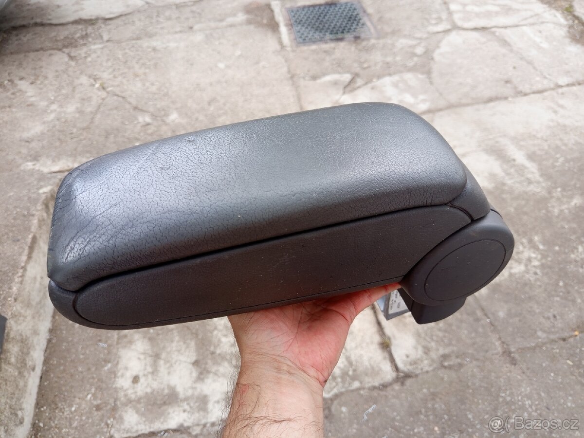 Prodám šedý kožený interiér Audi A6 viz foto - 9