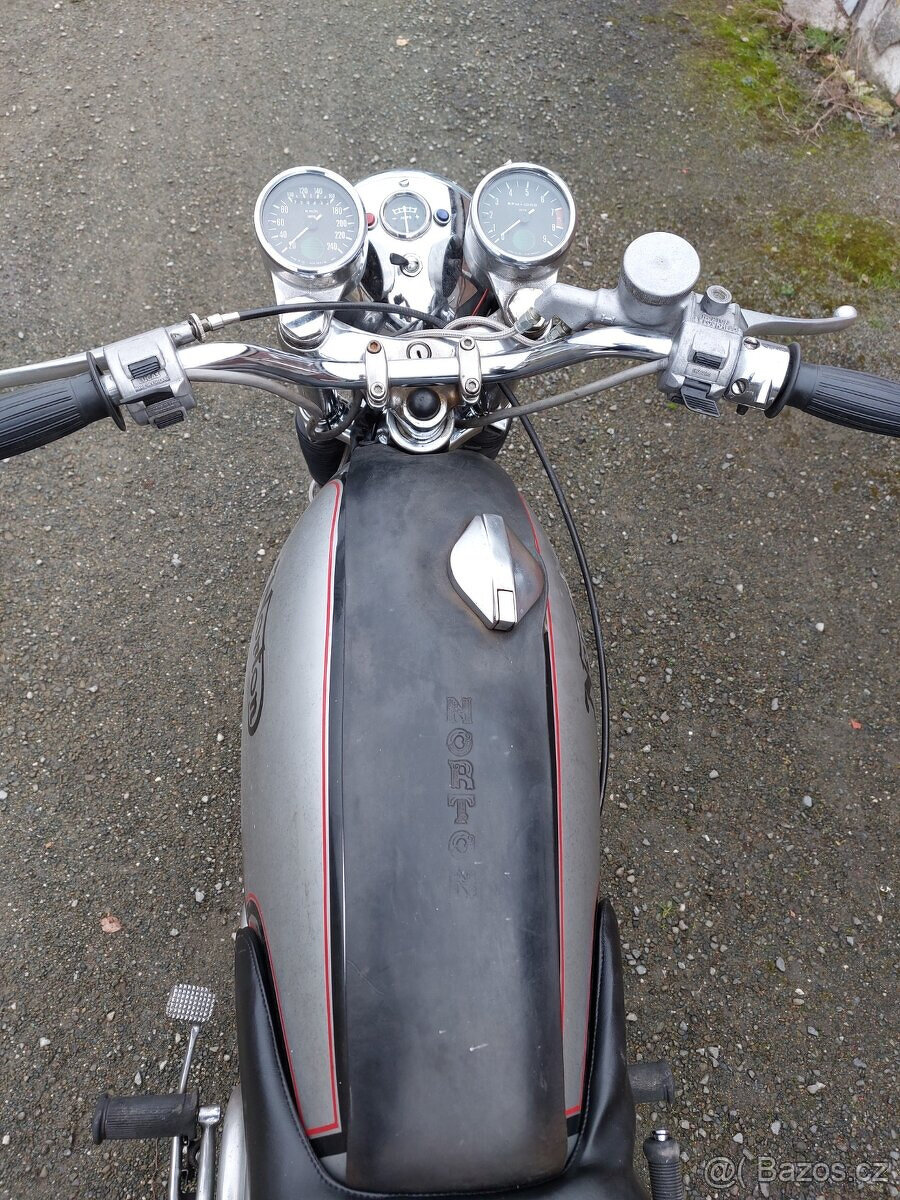 Norton Comando 750 - 9