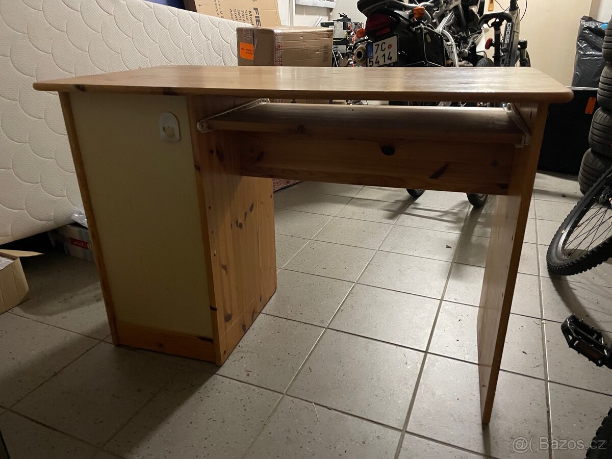 Pracovní stůl z masivu - 9