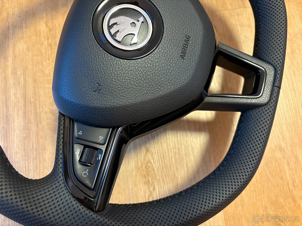 Plaketa + Rámeček volantu PIANO BLACK 5E0419685A, 5E0419685G - 9