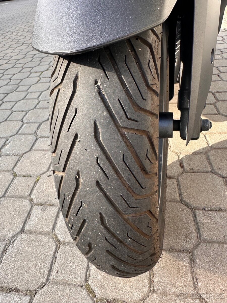 Yamaha X - max 300 - 9