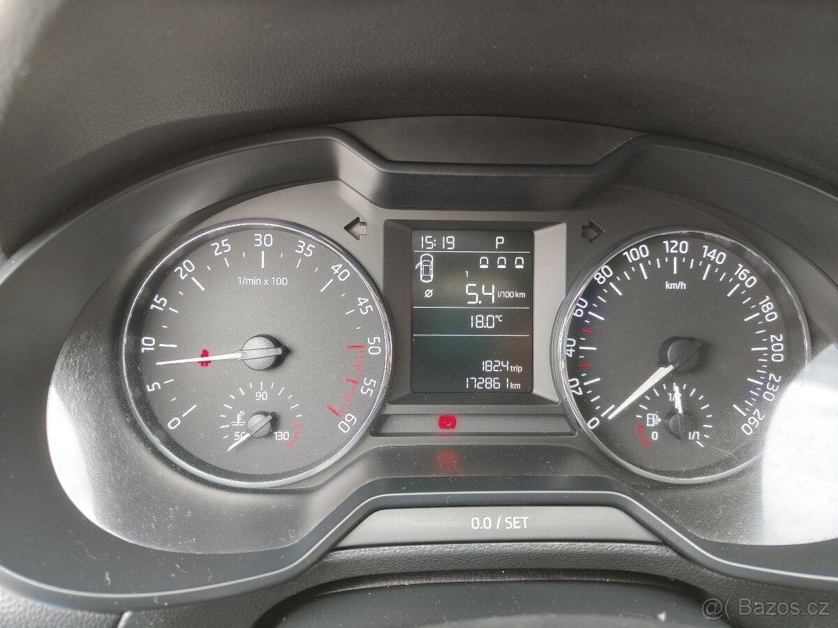 Škoda Octavia 1.6 TDI, Automat DSG - 9