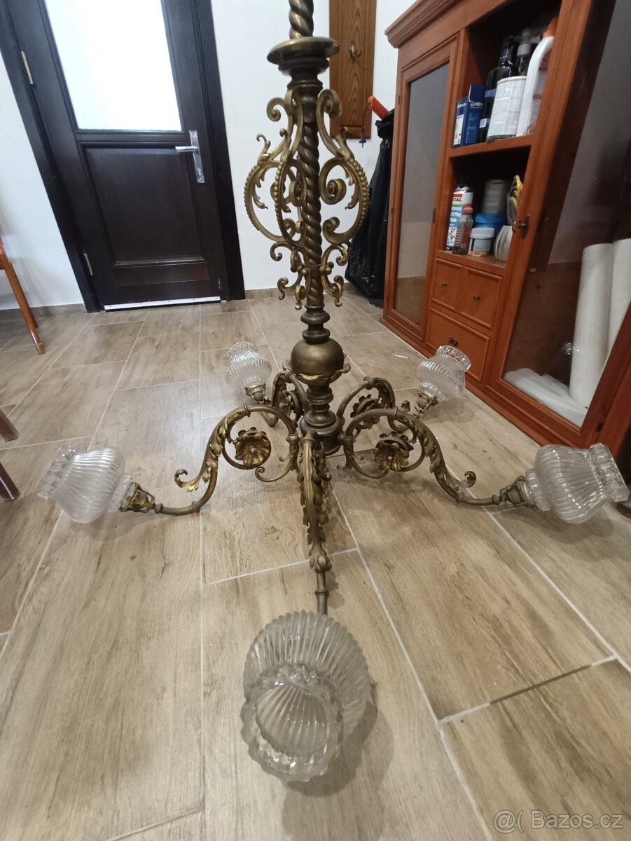 mosazný lustr 5 ramen - 9