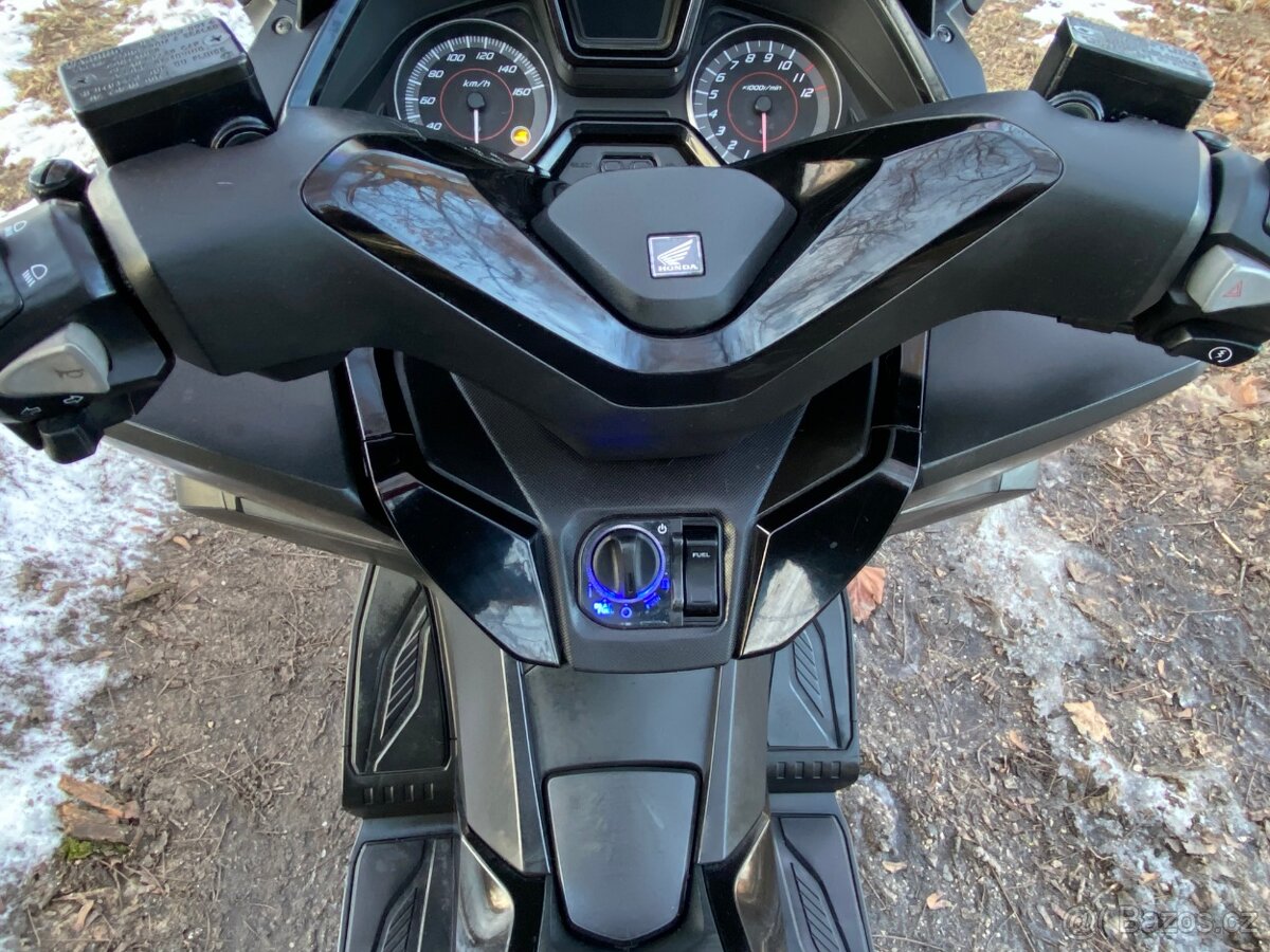 Honda Forza 125 (2017 ABS) - 9