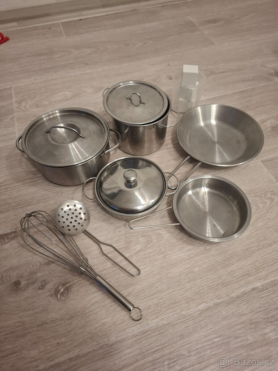 Dřevěná kuchyňka + příslušenství - 9