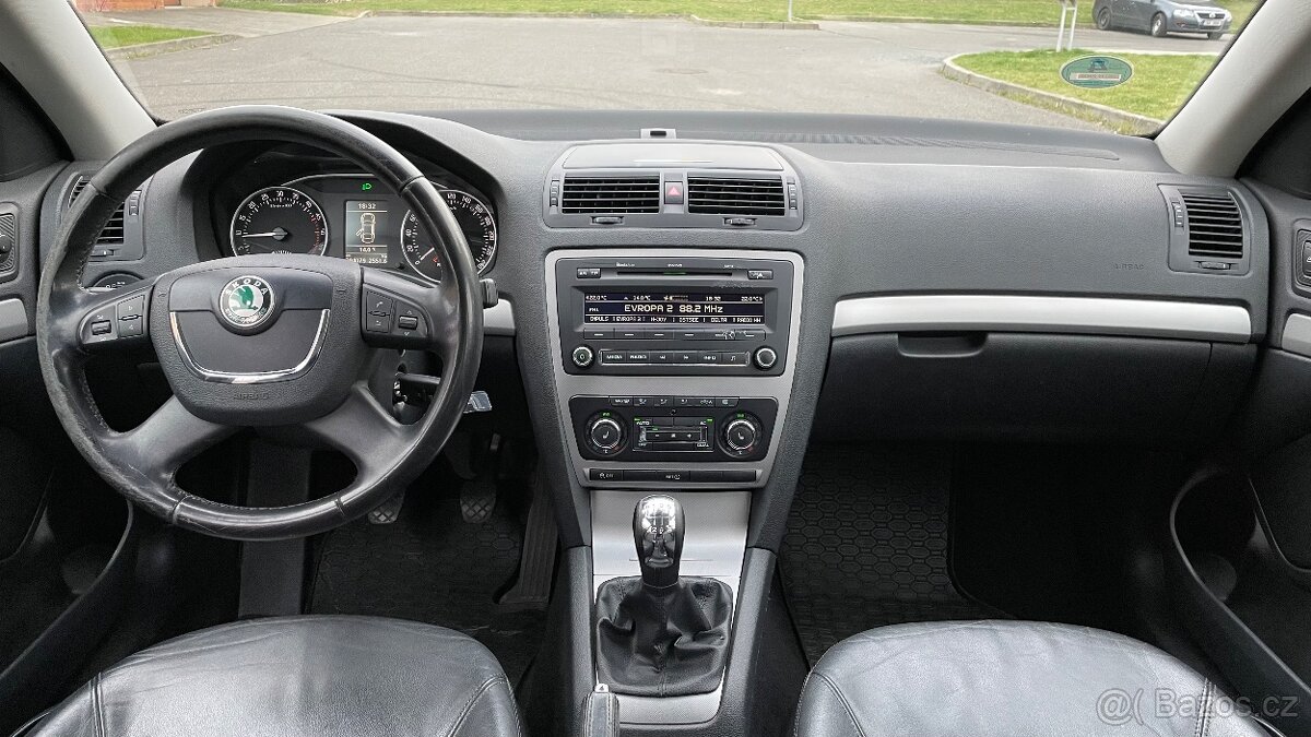 ŠKODA OCTAVIA 2.0TDI ELEGANCE - 9