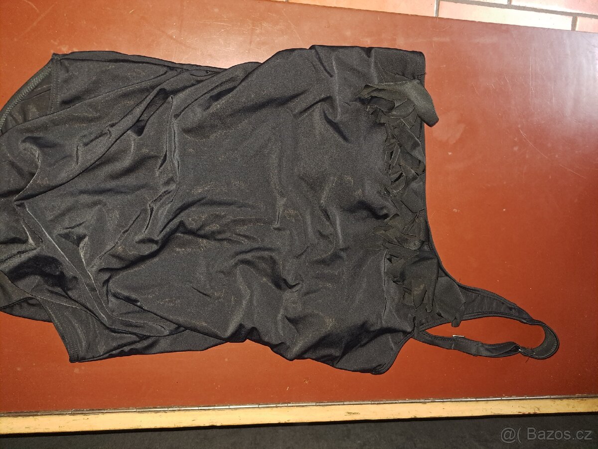 Podprsenky a plavky - 9