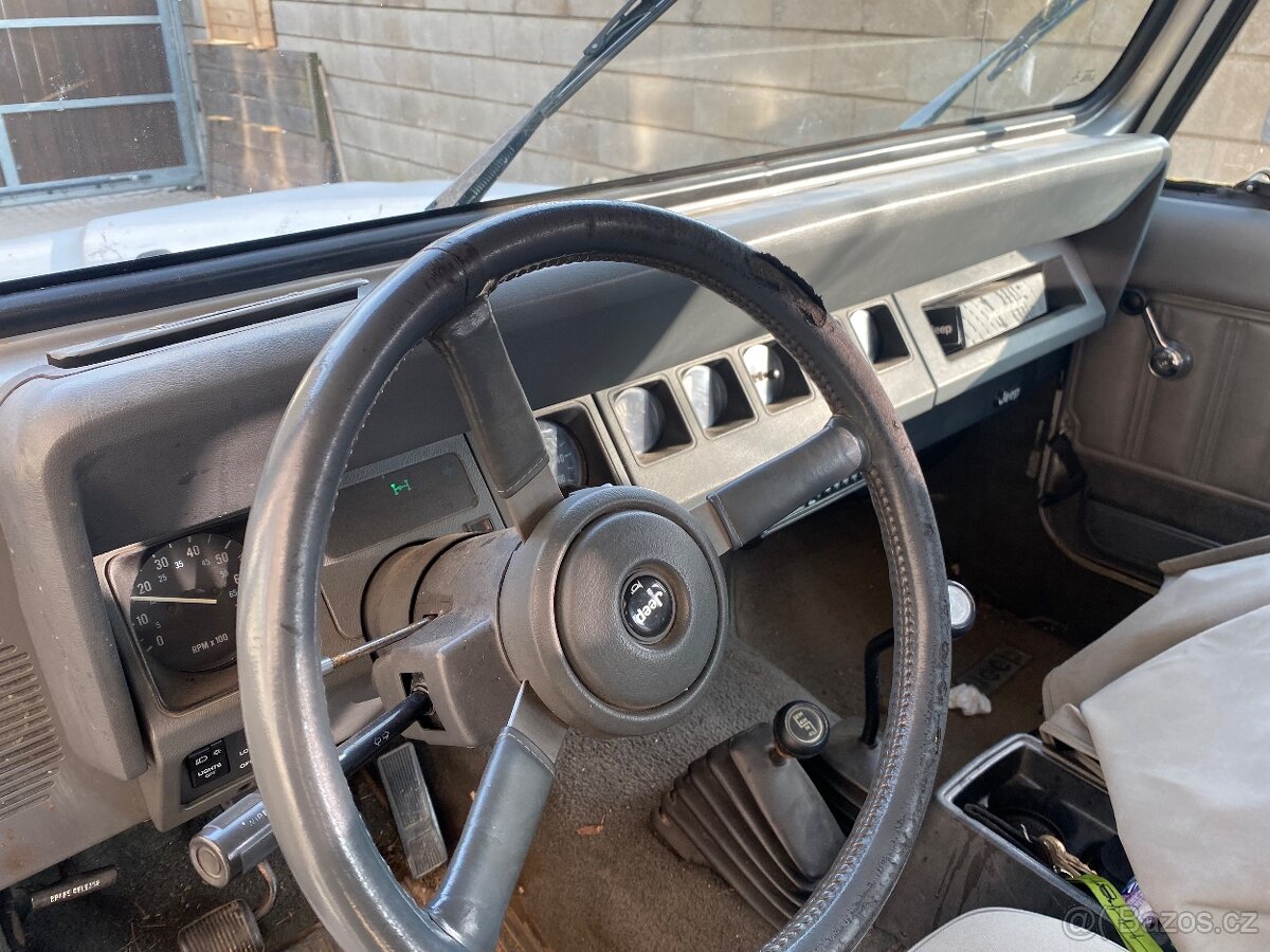 Jeep Wrangler - 9