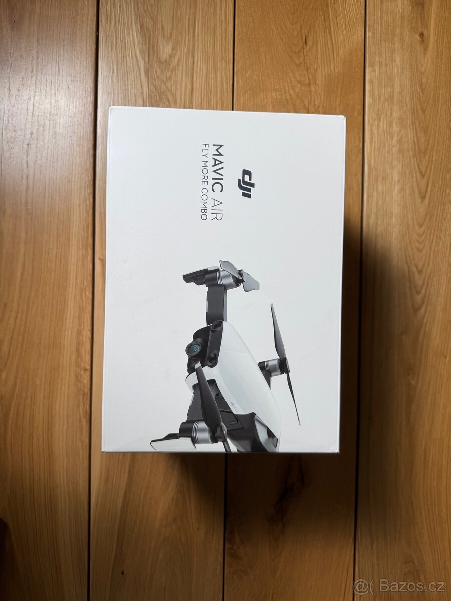 Dron DJI Mavic Air Fly More Combo - 9