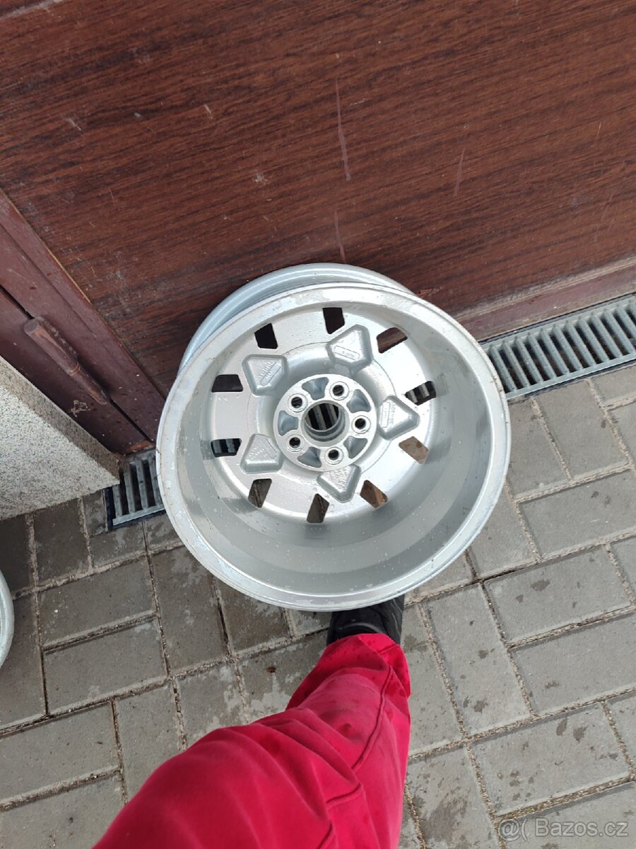 ALU kola 5x100 6x15 po renovaci - 9