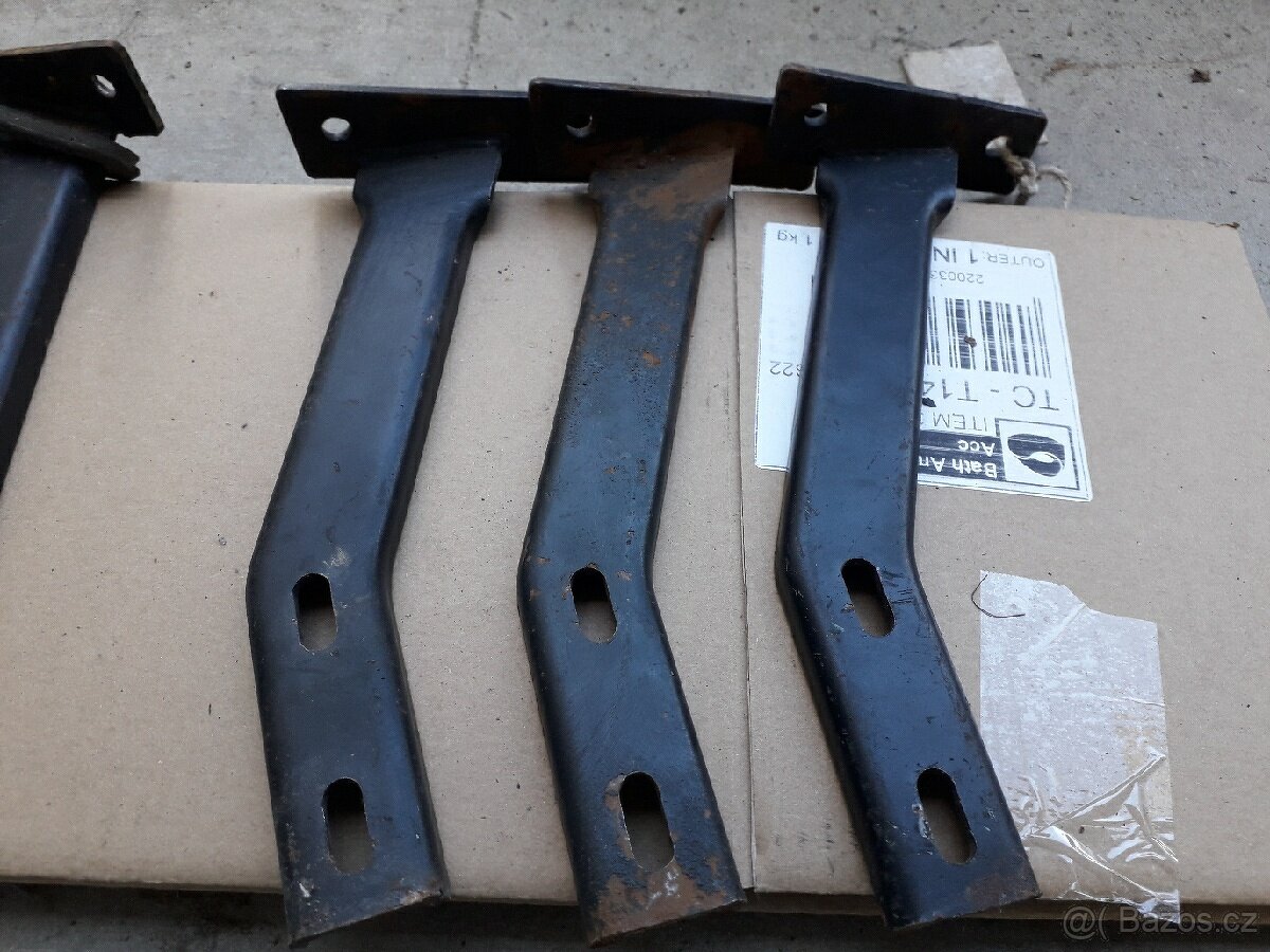 DRŽÁKY ZADNÍHO NÁRAZNÍKU ŠKODA GARDE - 9