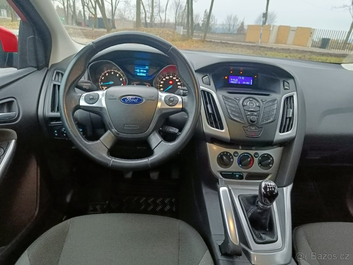Ford Focus 1.6 Ti-VCT Kombi – Původ ČR - 9