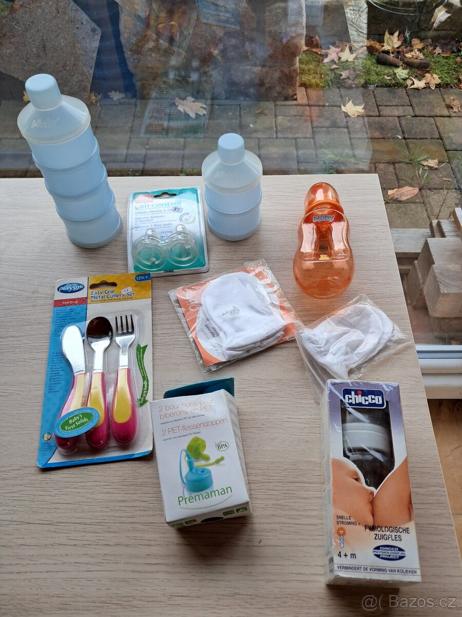 Sada hraček a dalších věcí pro miminka - 9