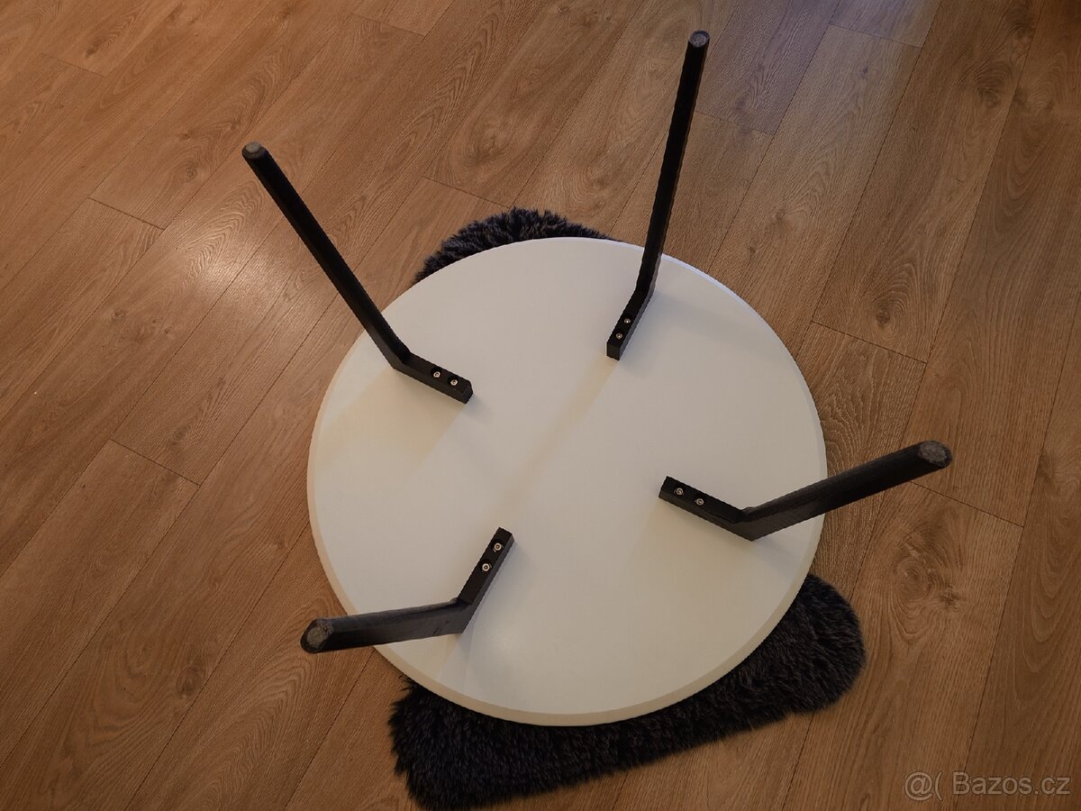 Set rozkládací jídelní stůl s židlemi a konferenčním stolkem - 9