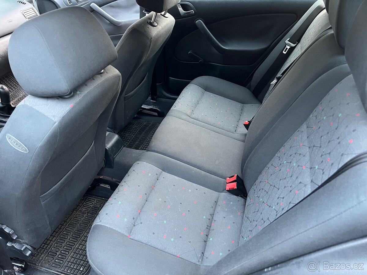 Škoda Octavia 1.6 - 9