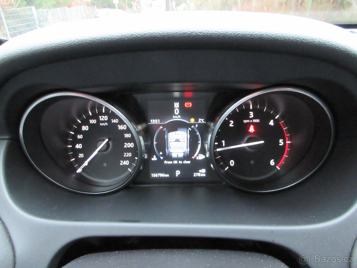 Land Rover Discovery Sport 2.TD4 132Kw, AWD, Navi, Kůže, Taž - 9