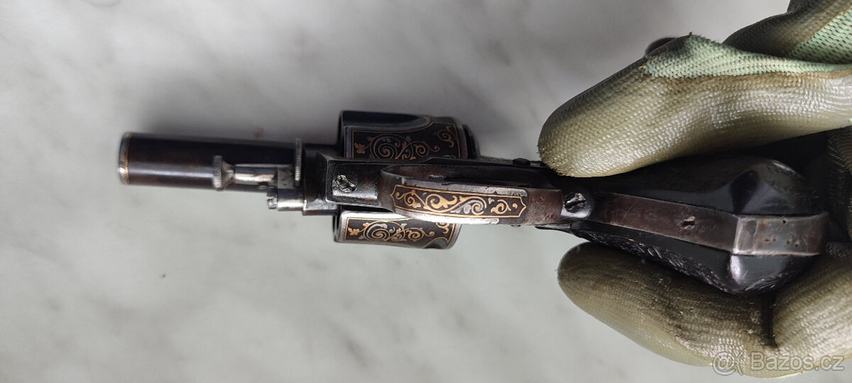 Revolver Continental Bull Dog .45 - M.A. Bascaran - 9